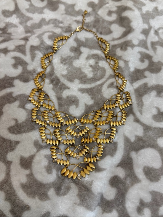 Carolee Jewelry - Carolee Gold Tone Leaves Bib Necklace Statement Textured Leaf Crystals Heavy 87g
